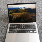 MacBook Air (13", 2020, M1 series) • QWERTY - English Apple M1 8-core - 7-core GPU • 256 GB • RAM 8GB • Silver